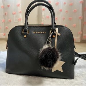 Auntentic- Michael Kors Large Dome Bag